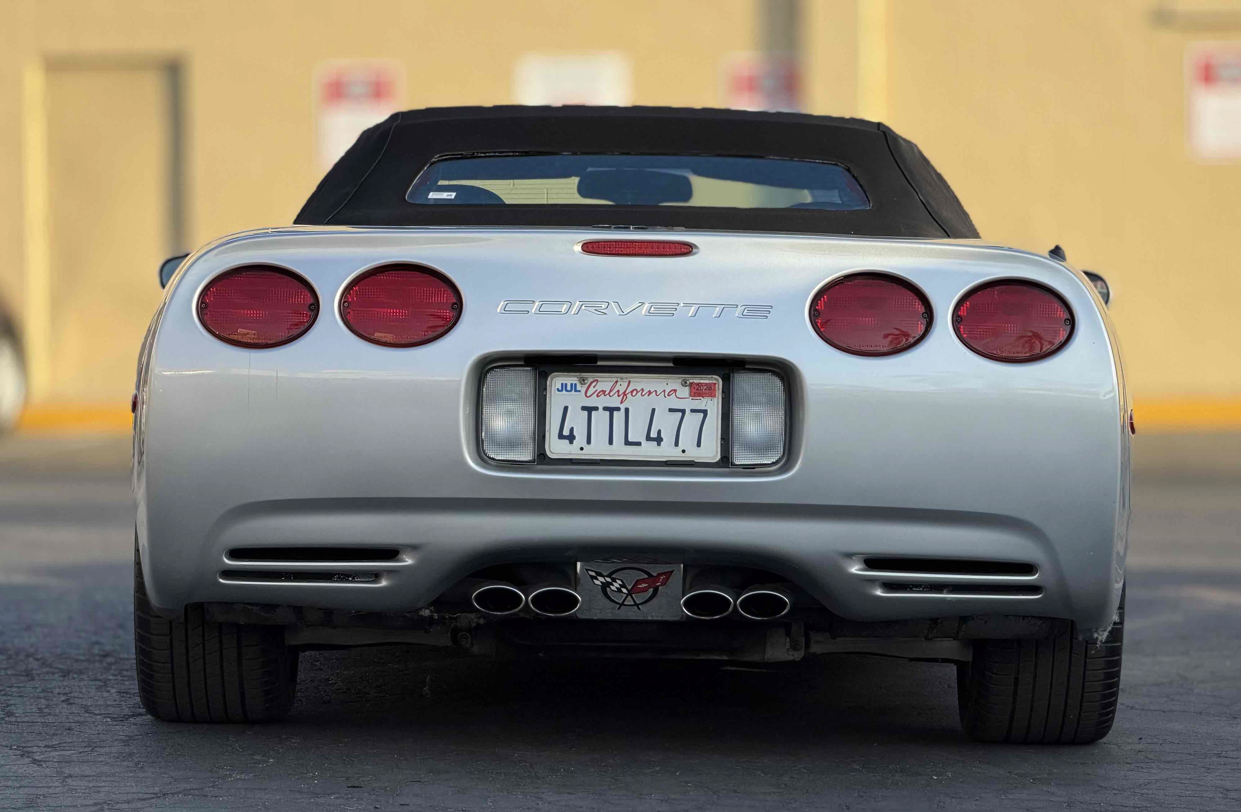 Used 2001 Chevrolet Corvette Convertible w/ Preferred Equipment Group2 RWD image 6