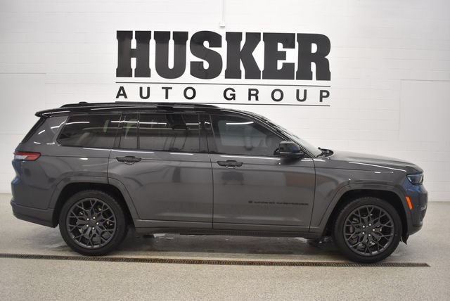 Used 2023 Jeep Grand Cherokee L Summit w/ High Altitude Package AWD/4WD image 2