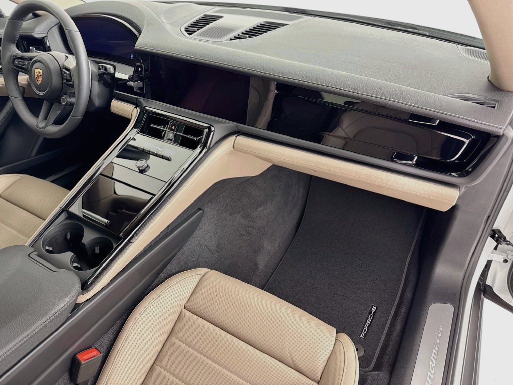 New 2026 Porsche Panamera RWD image 30