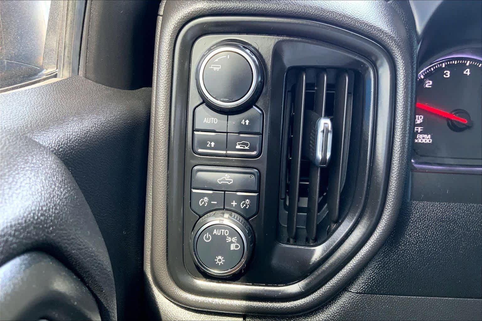 Certified 2022 Chevrolet Silverado 1500 Custom w/ LPO, Dark Essentials Package AWD/4WD image 35