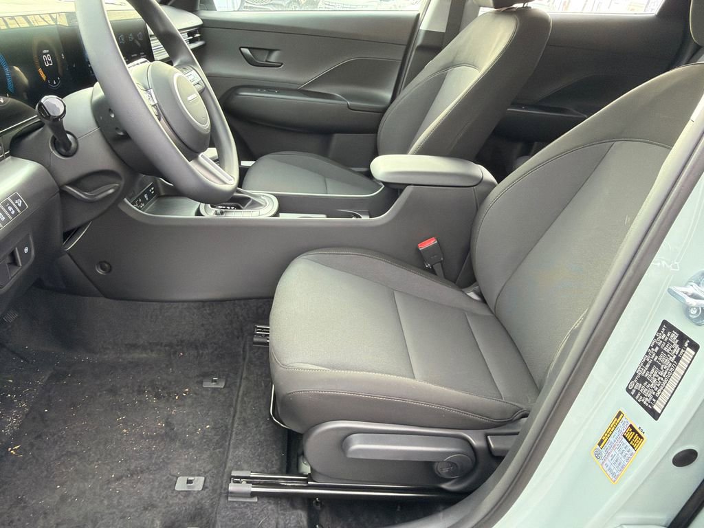 New 2026 Hyundai Kona SE image 9