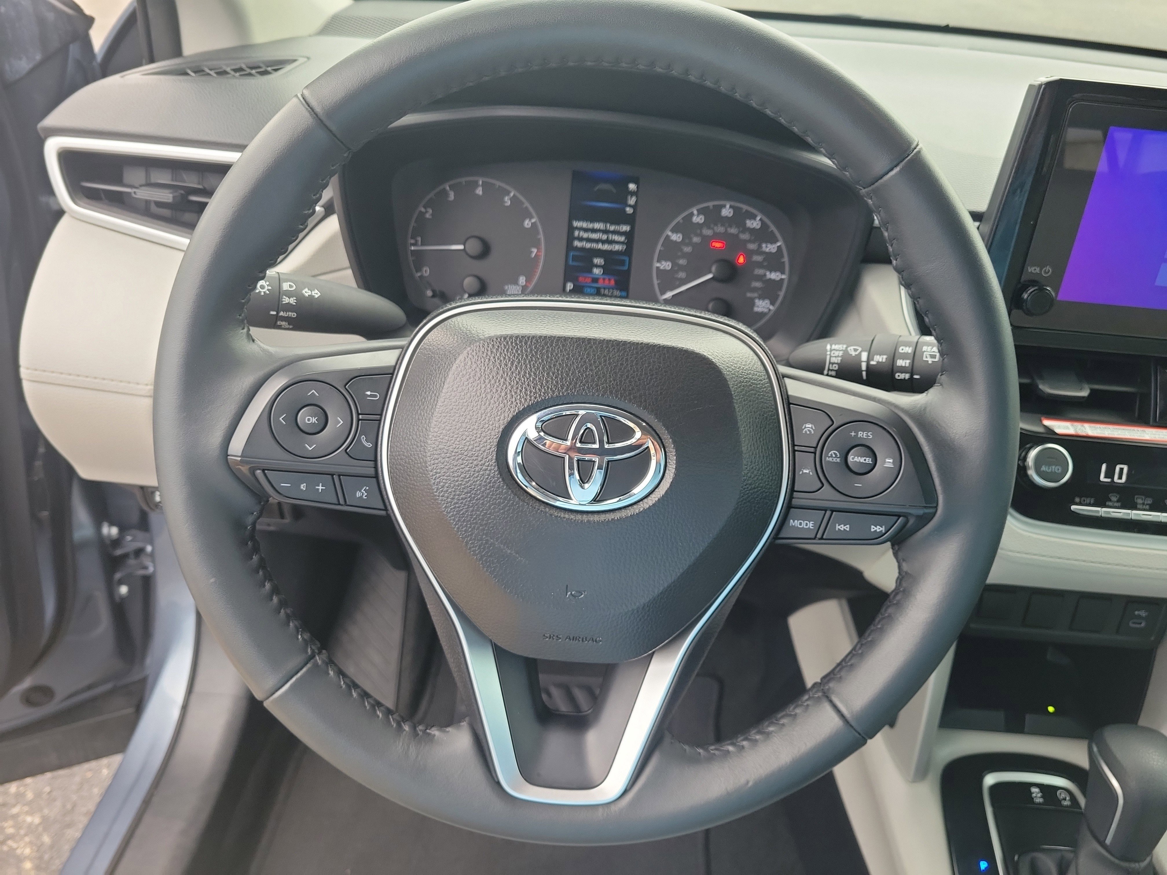 Used 2025 Toyota Corolla Cross LE FWD image 23