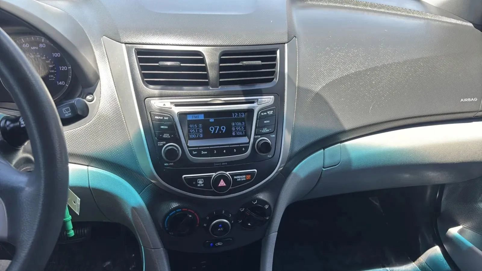 Used 2017 Hyundai Accent SE FWD image 18