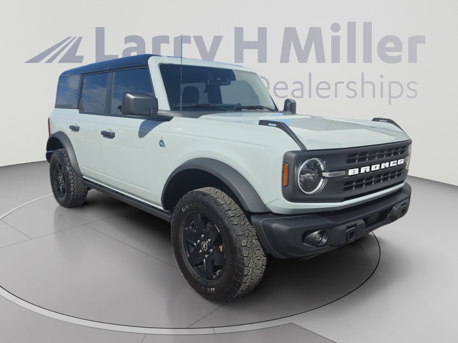 Used 2024 Ford Bronco Black Diamond AWD/4WD image 7