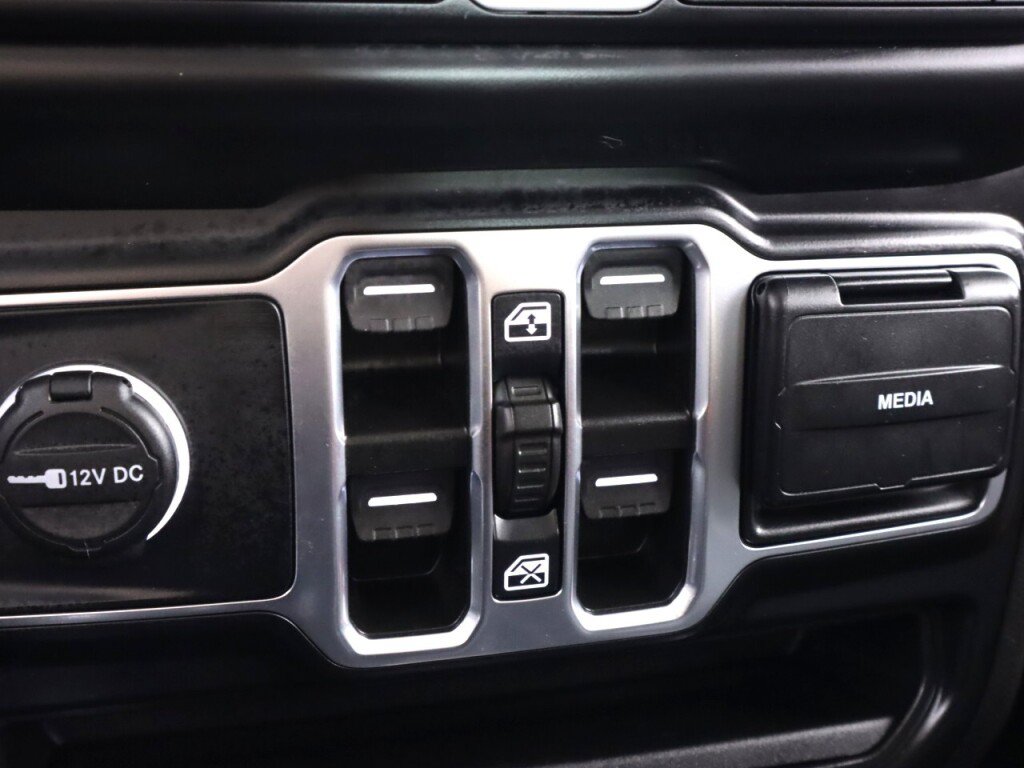 Used 2023 Jeep Wrangler Unlimited w/ Cold Weather Group AWD/4WD image 25