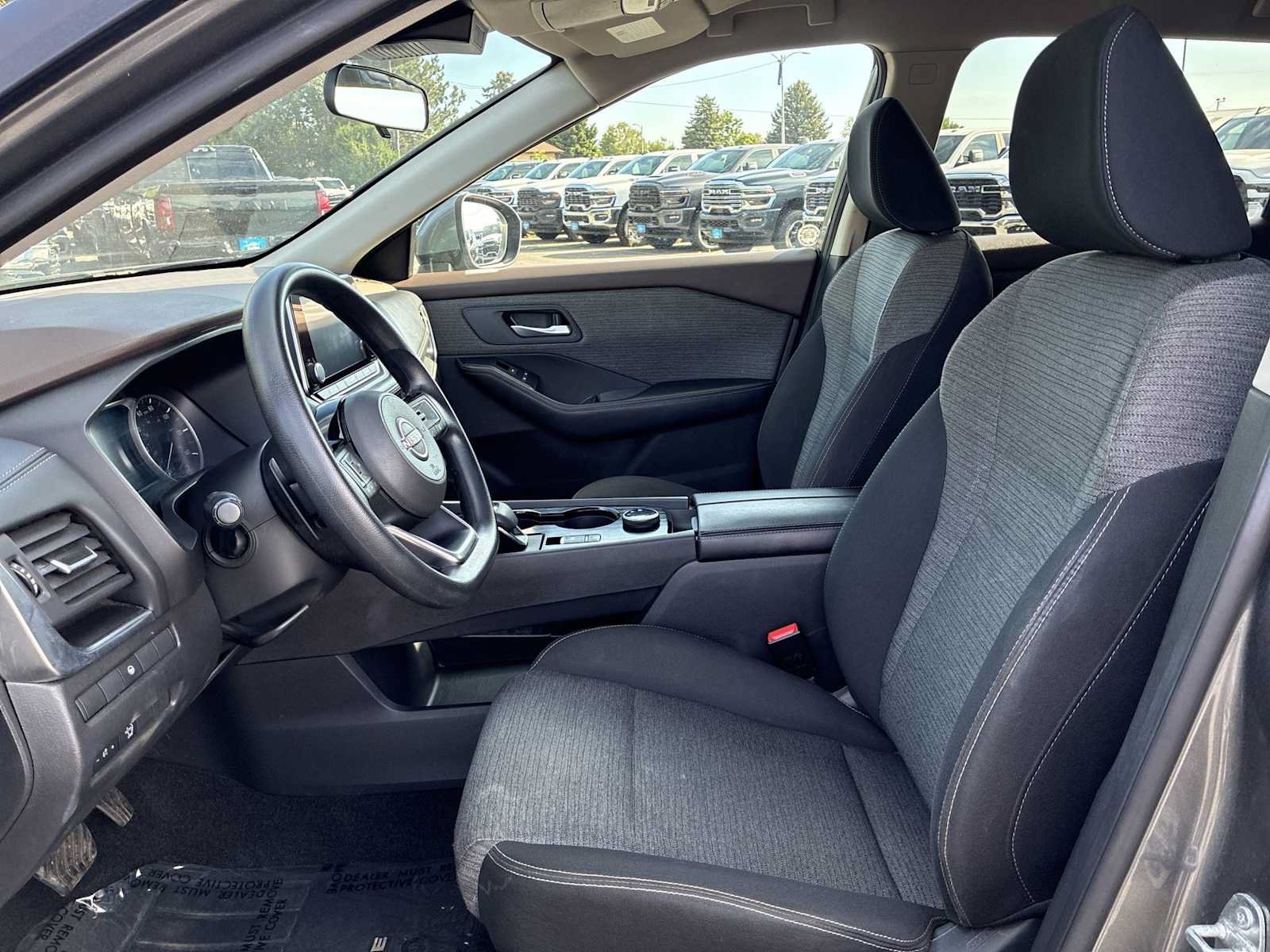 Used 2023 Nissan Rogue SV AWD/4WD image 13