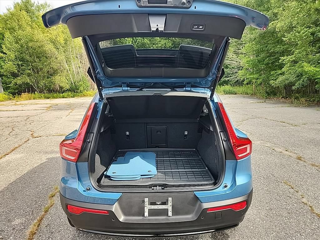Certified 2023 Volvo XC40 Recharge Ultimate w/ Protection Package Premier AWD/4WD image 35