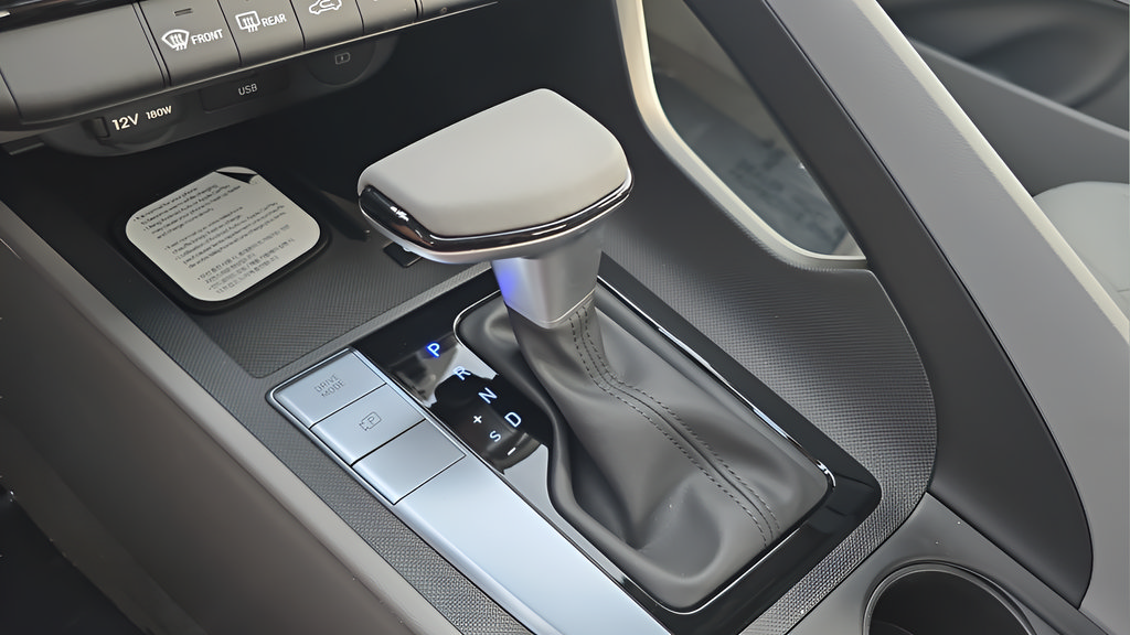 Certified 2026 Hyundai Elantra Sport FWD image 16