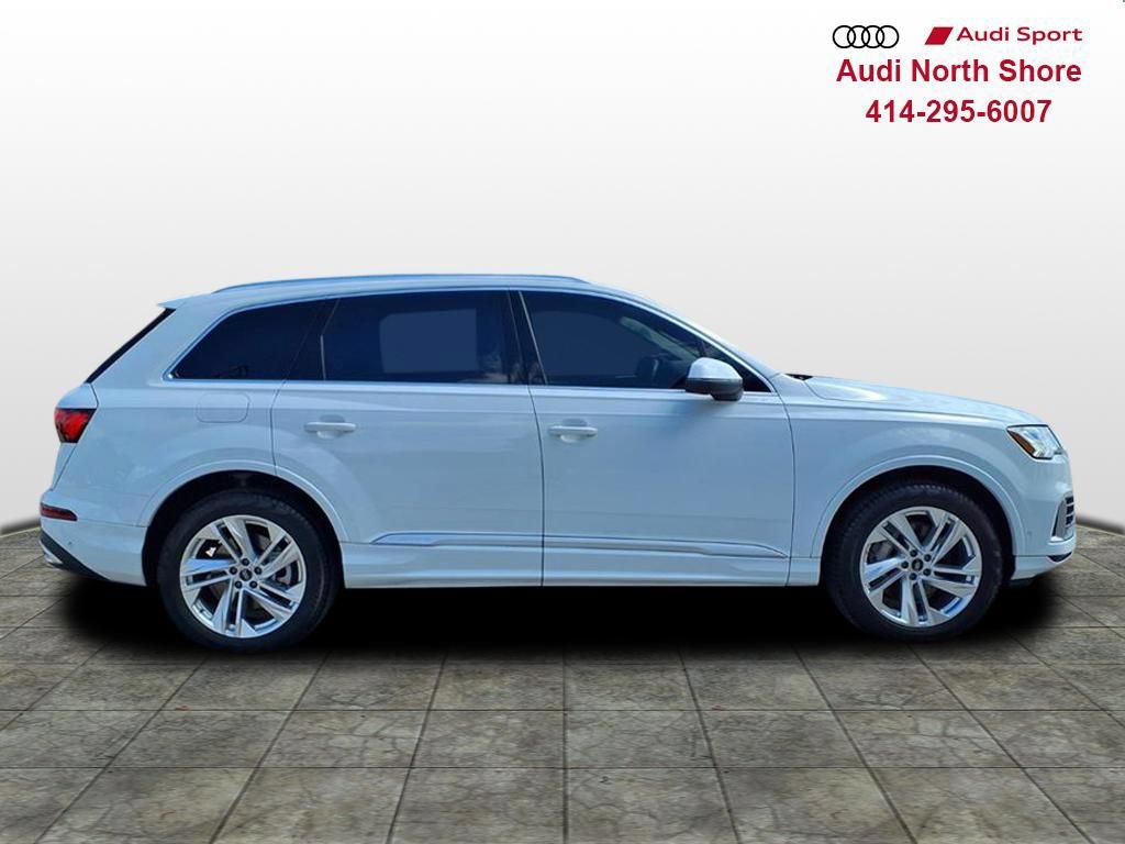 Used 2023 Audi Q7 2.0T Premium Plus w/ Premium Plus Package AWD/4WD image 3