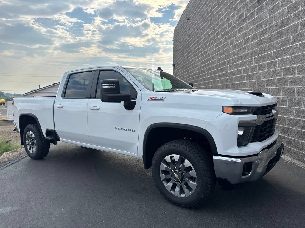 New 2026 Chevrolet Silverado 3500 LT w/ All Star Edition AWD/4WD image 1