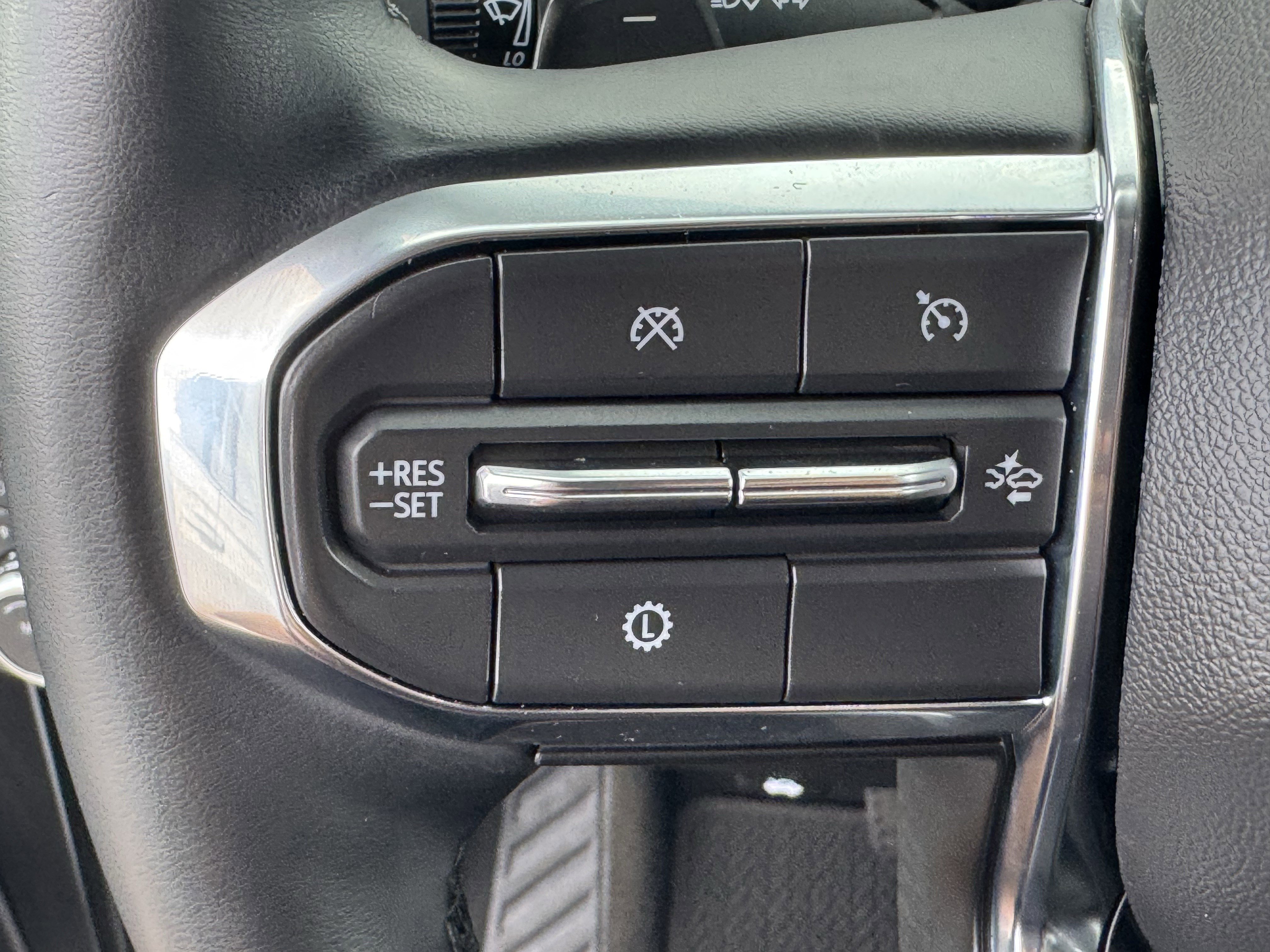 Used 2025 GMC Yukon Denali image 25