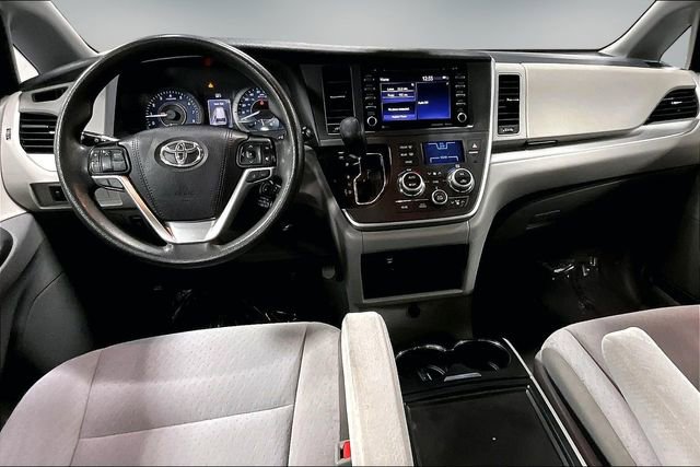 Used 2020 Toyota Sienna LE AWD/4WD image 8