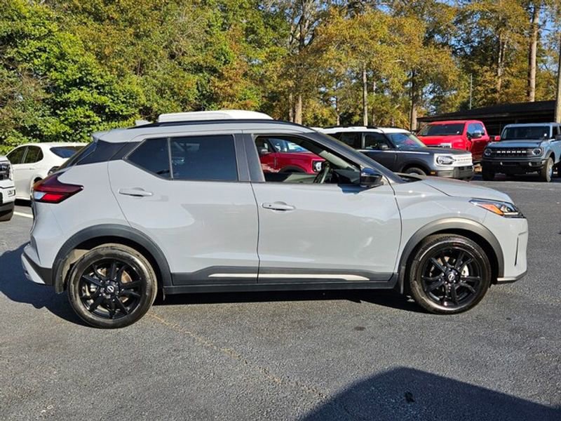 Used 2024 Nissan Kicks SR image 14