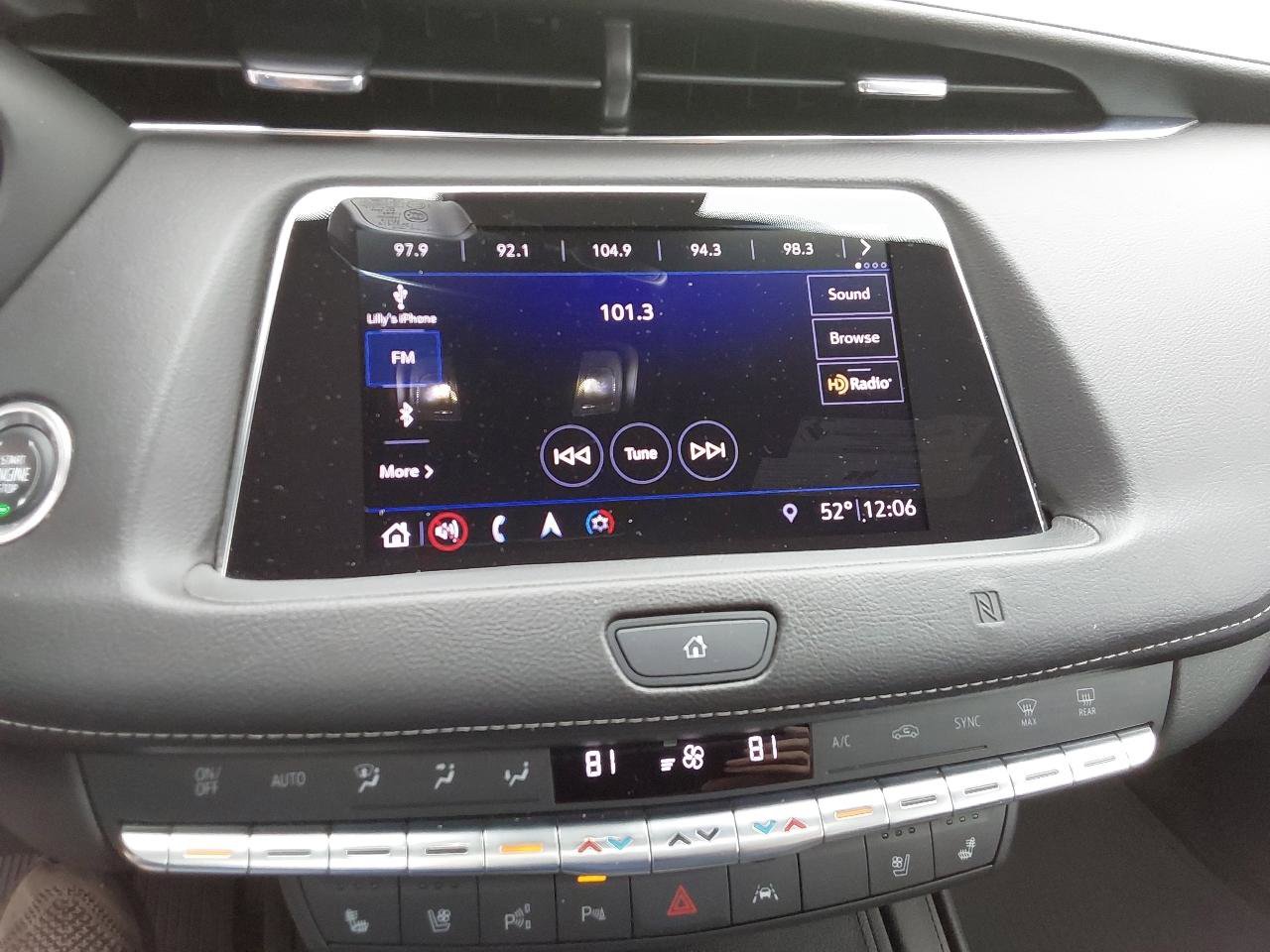 Used 2019 Cadillac XT4 Premium Luxury w/ Enhanced Visibility Package image 16