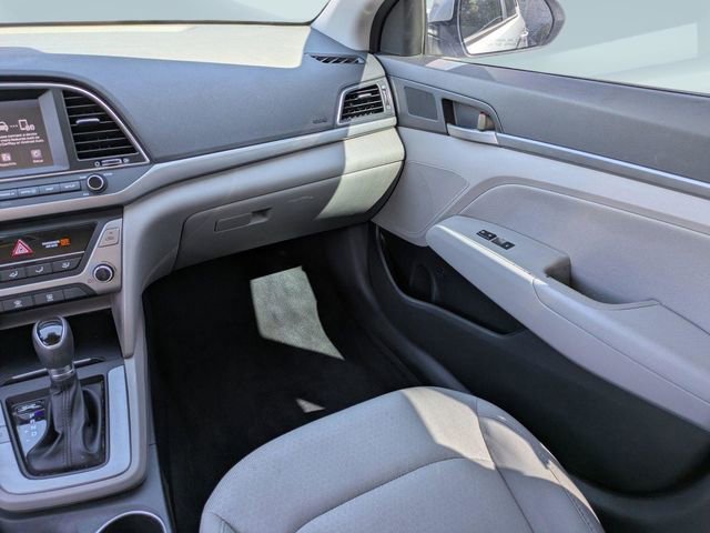 Used 2017 Hyundai Elantra SE image 18