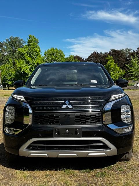 Used 2022 Mitsubishi Outlander SE AWD/4WD image 3