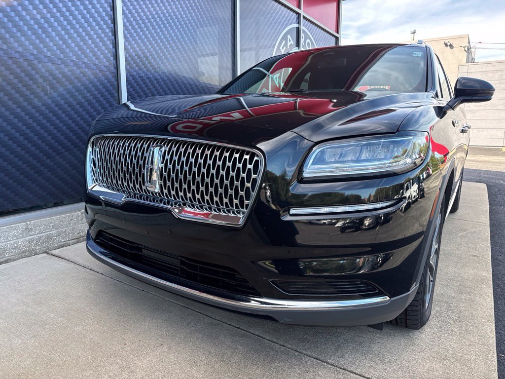 Used 2023 Lincoln Nautilus Reserve AWD/4WD image 18
