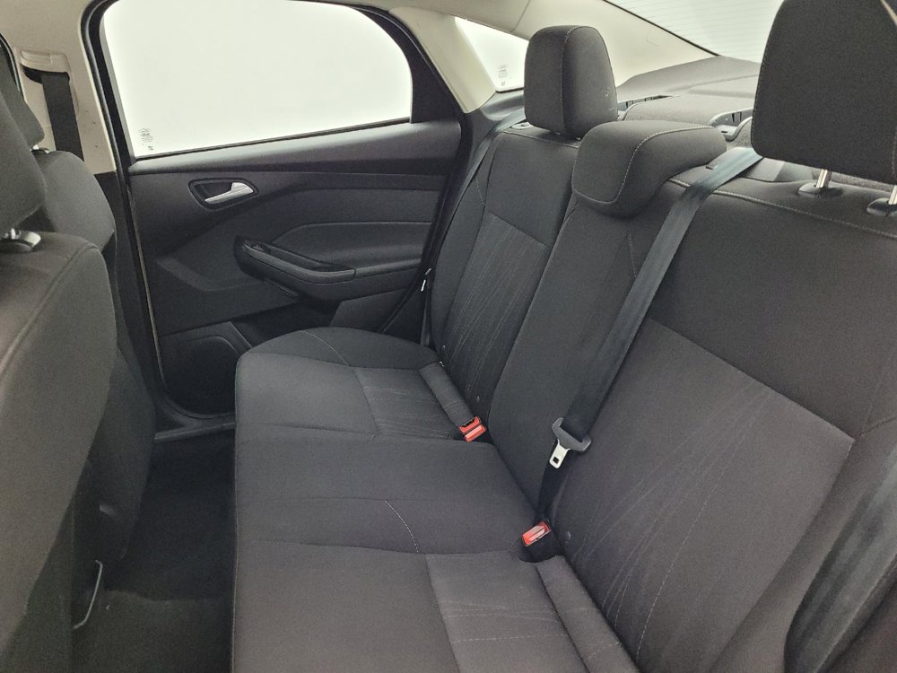 Used 2017 Ford Focus SE image 18