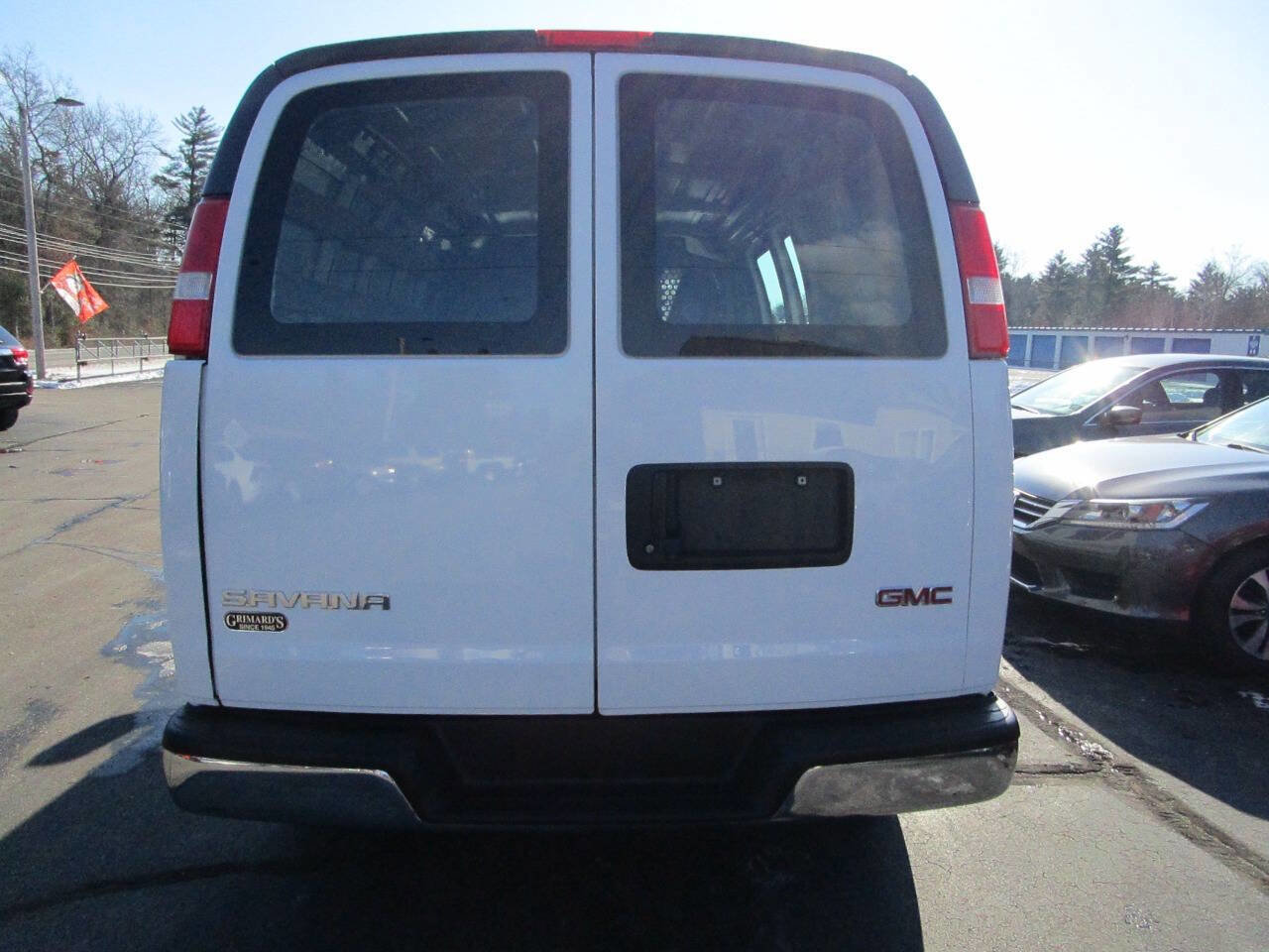 Used 2020 GMC Savana 2500 w/ Driver Convenience Package image 18