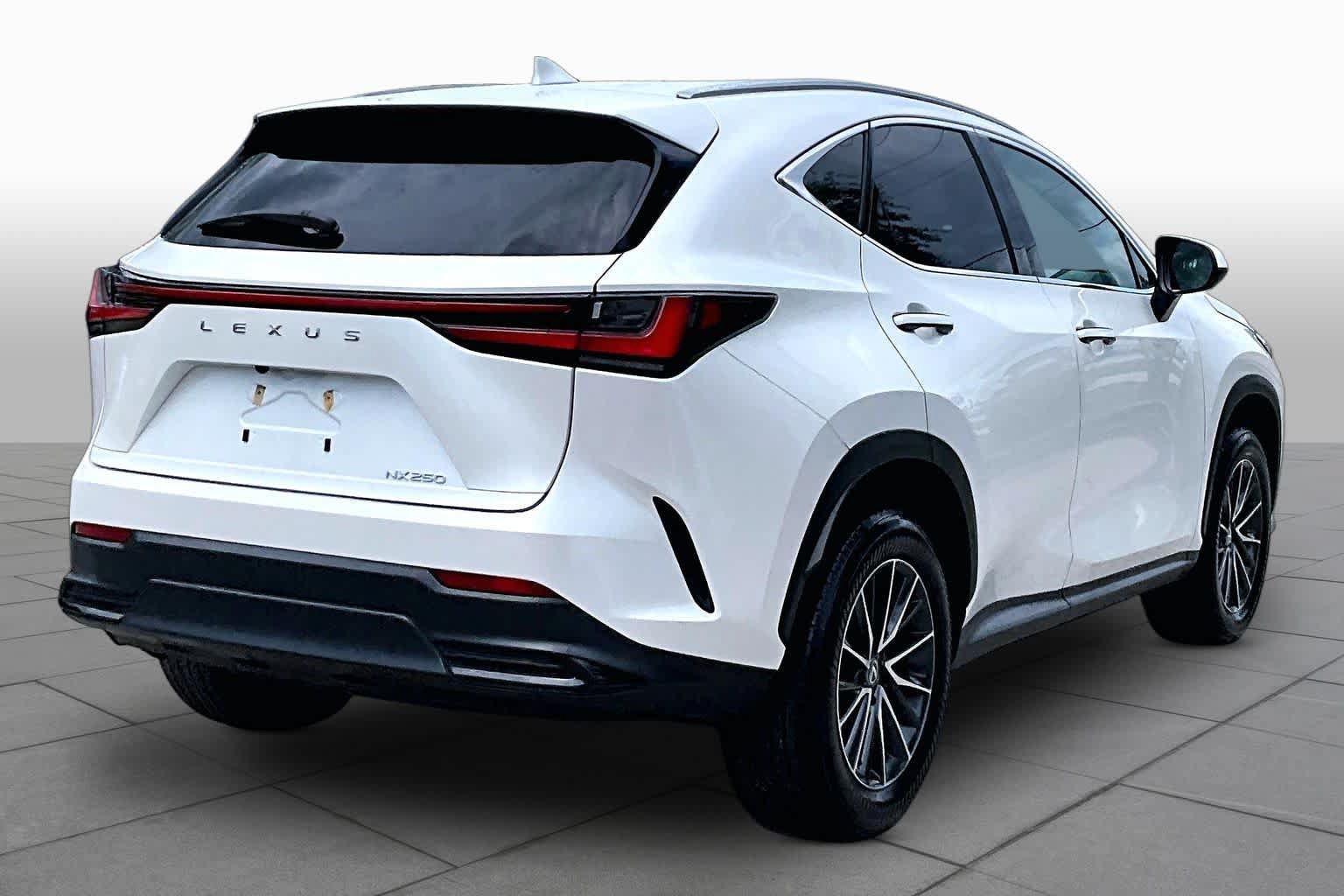 Used 2024 Lexus NX 250 FWD w/ Towing Package (2000 Lbs) image 13