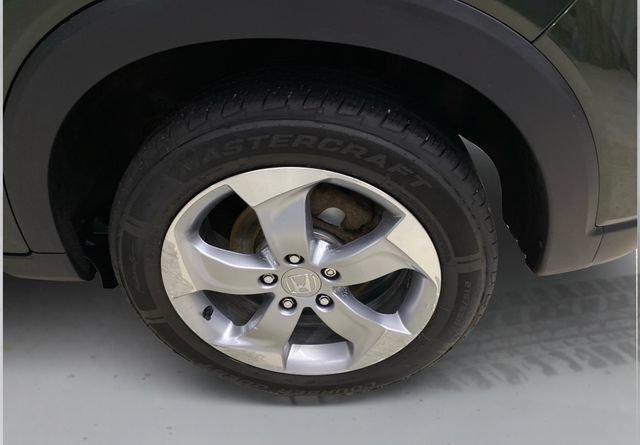 Used 2017 Honda HR-V EX image 19