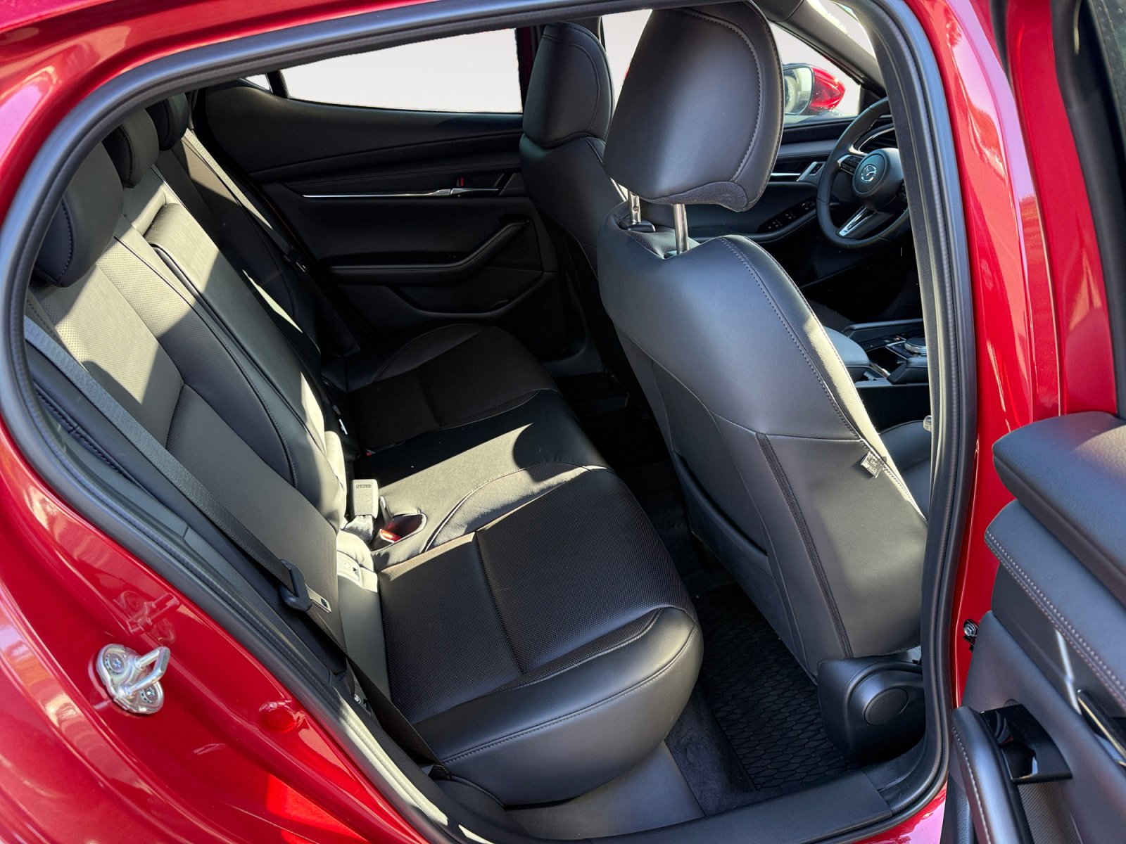 Used 2024 MAZDA MAZDA3 s image 18