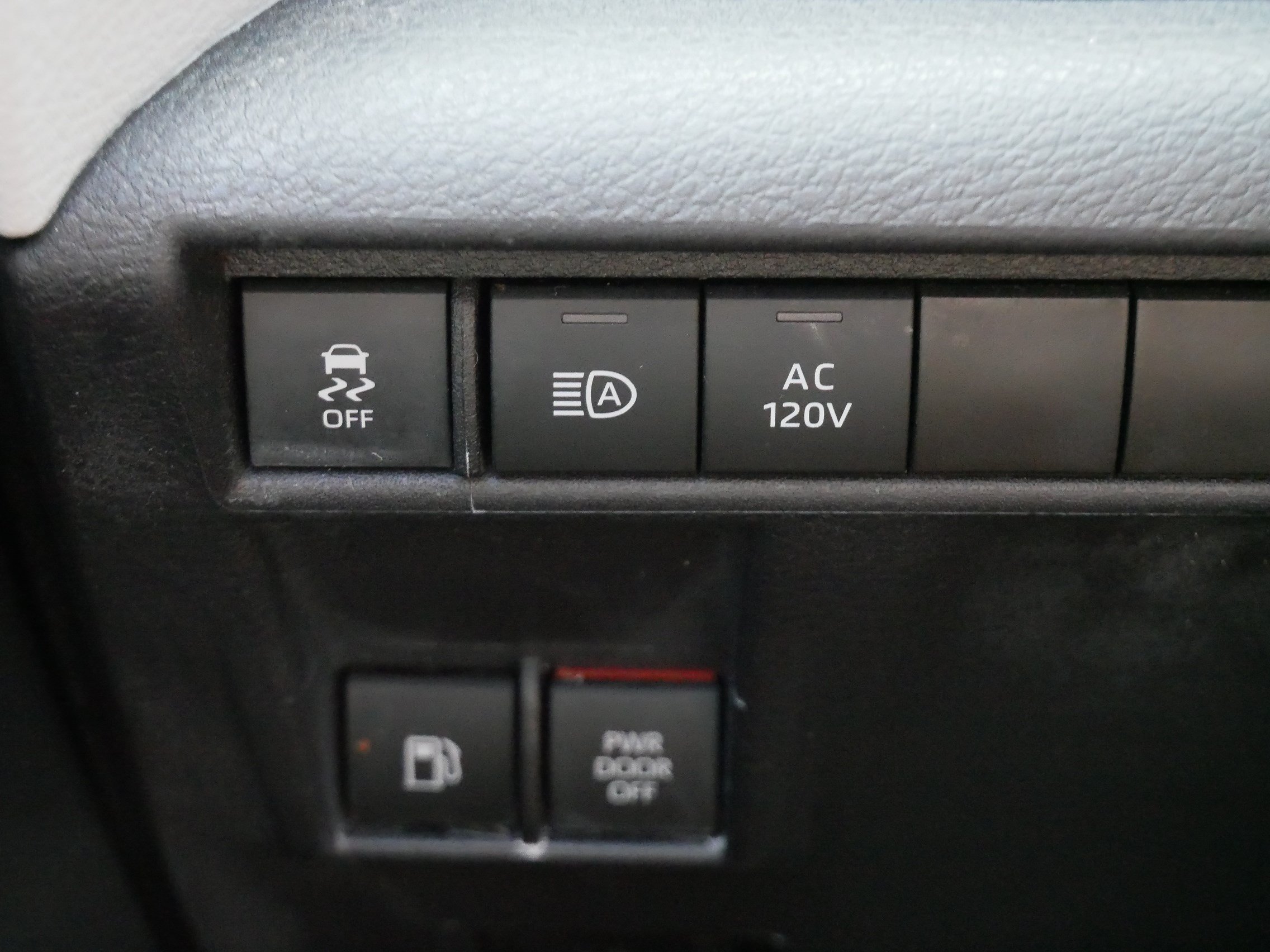 Used 2025 Toyota Sienna XLE w/ XLE Plus Package AWD/4WD image 28