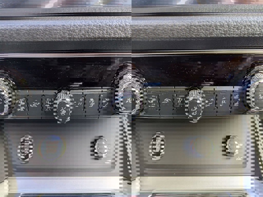 New 2025 Audi Q3 2.0T Premium image 27