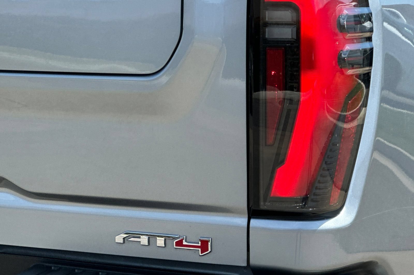 Certified 2025 GMC Sierra 2500 AT4 AWD/4WD image 28