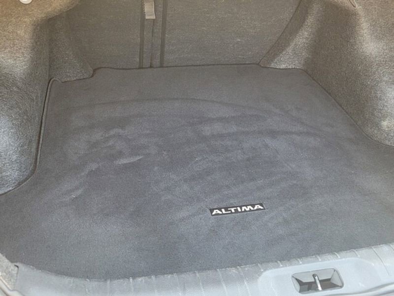 Used 2024 Nissan Altima 2.5 S image 11