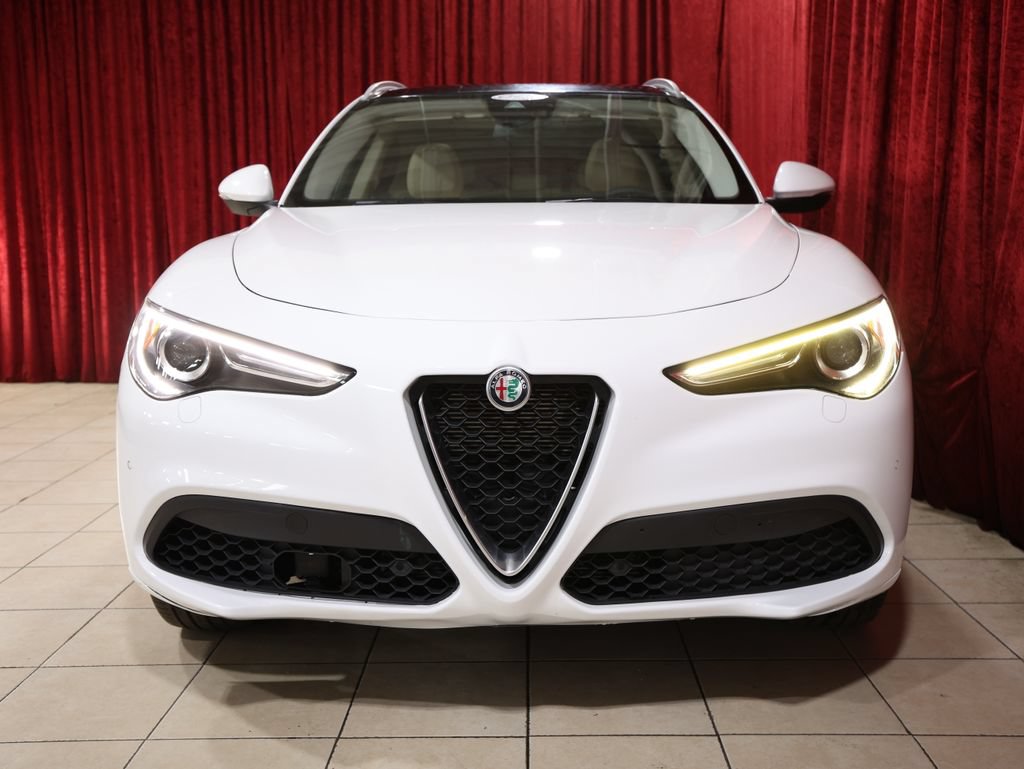 Used 2021 Alfa Romeo Stelvio Ti w/ Premium Package AWD/4WD image 9