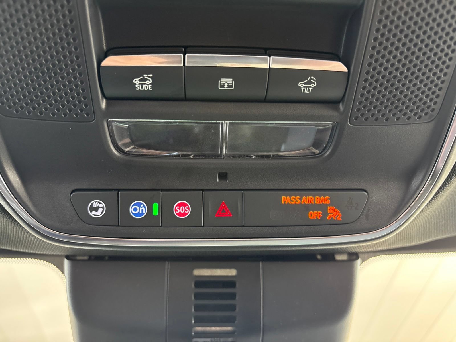 New 2027 Chevrolet Traverse RS AWD/4WD image 27