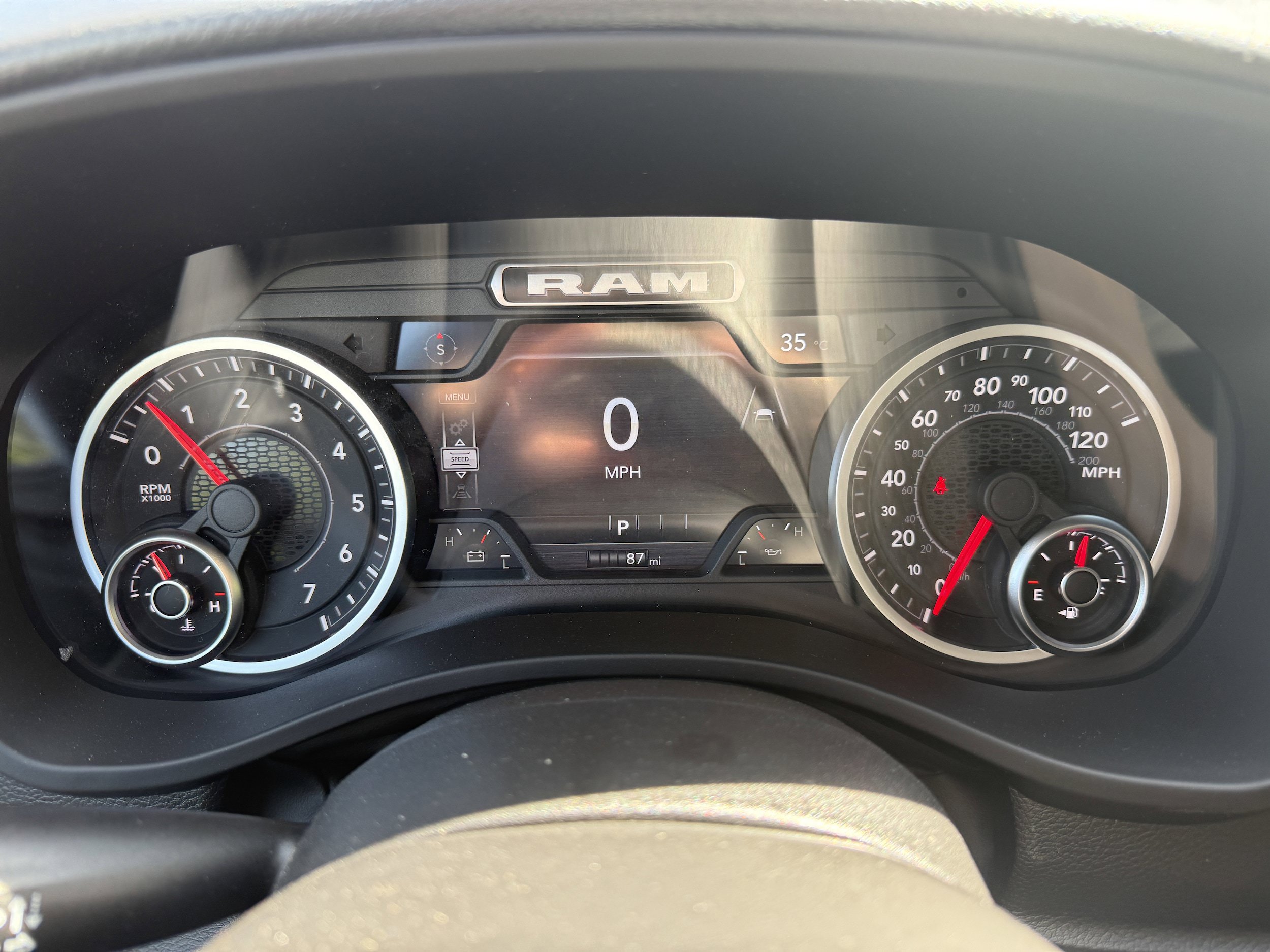 New 2026 RAM 1500 Express AWD/4WD image 11