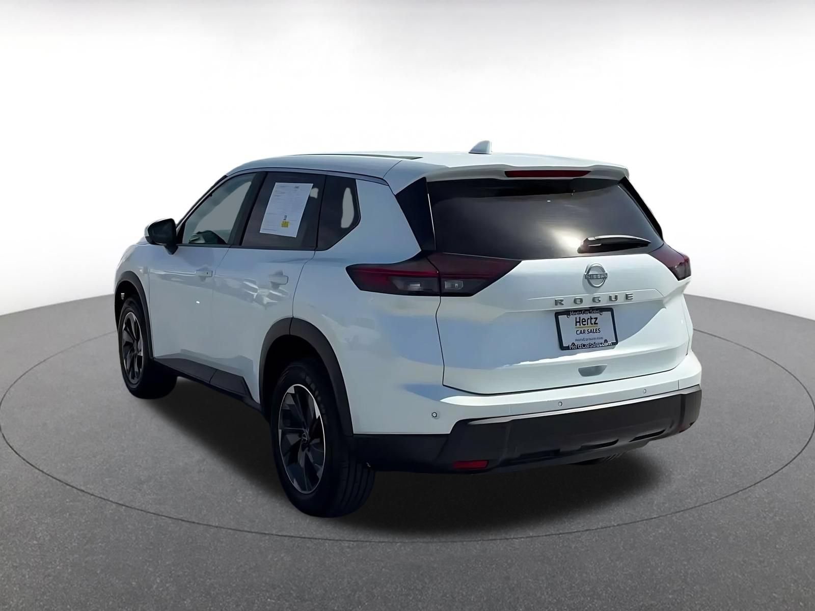Used 2025 Nissan Rogue SV FWD image 10
