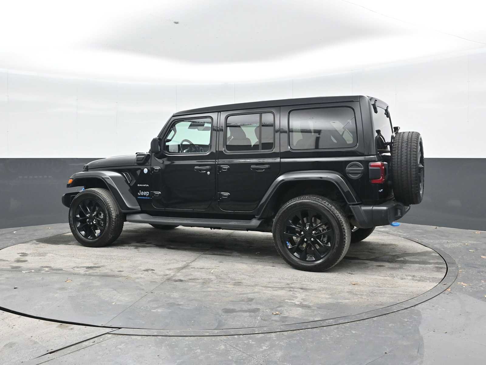 Used 2023 Jeep Wrangler Sahara w/ Cold Weather Group image 2
