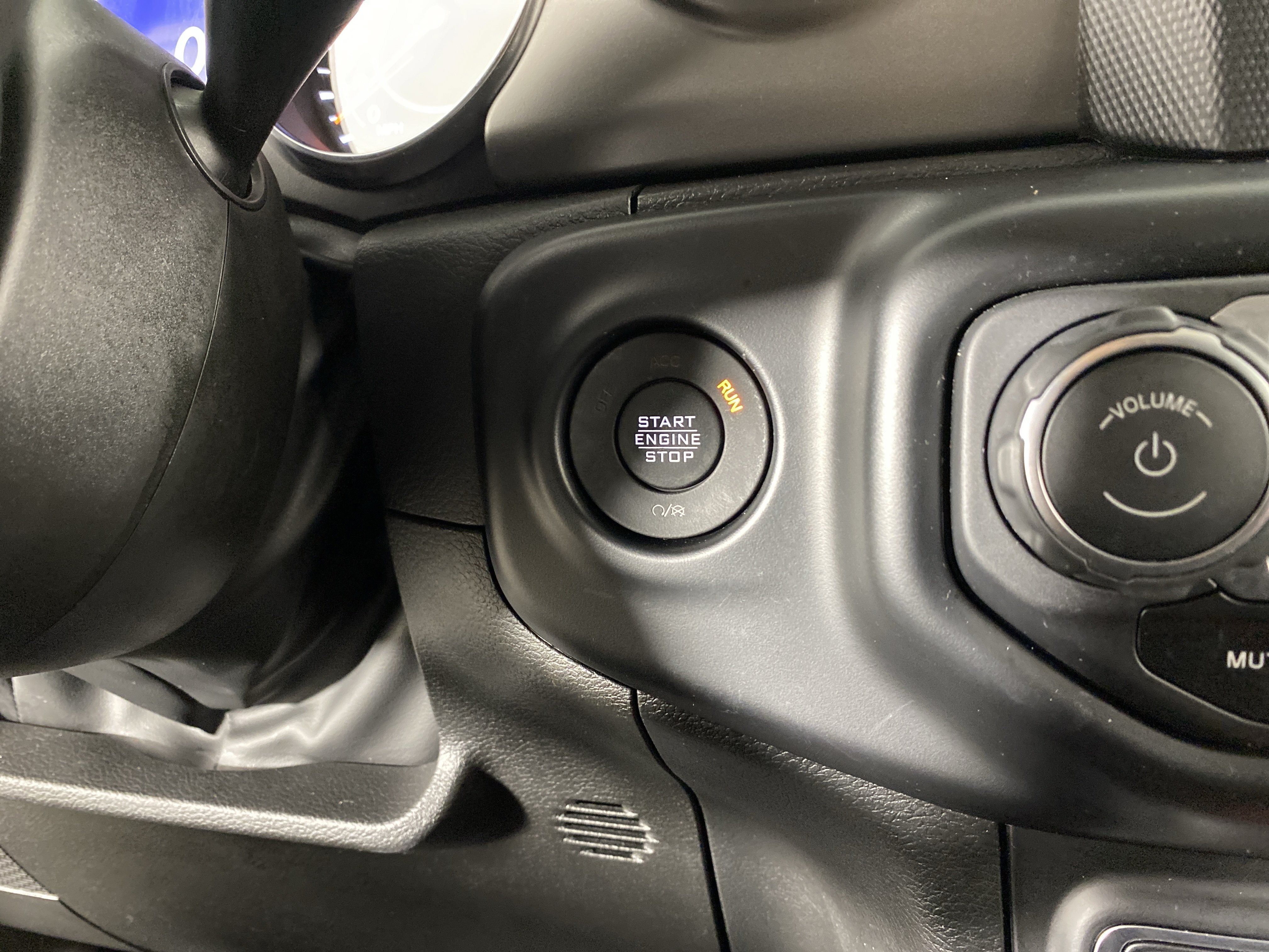 Used 2022 Jeep Gladiator Sport AWD/4WD image 24