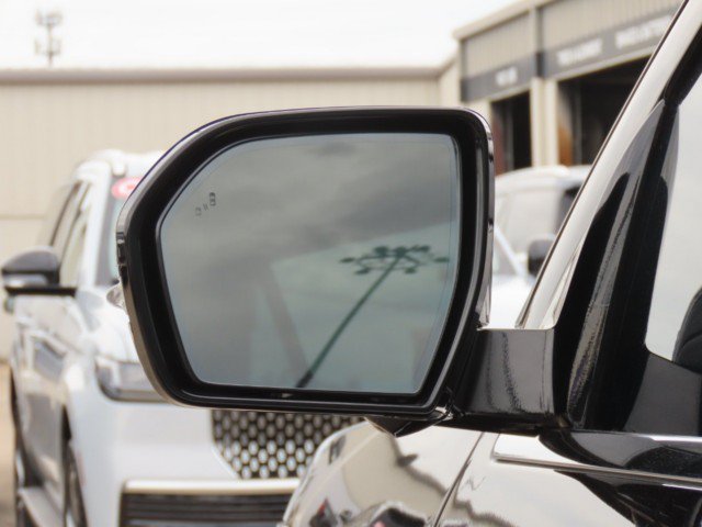 Used 2020 Lincoln Navigator Reserve w/ Equipment Group 208A Reserve AWD/4WD image 17