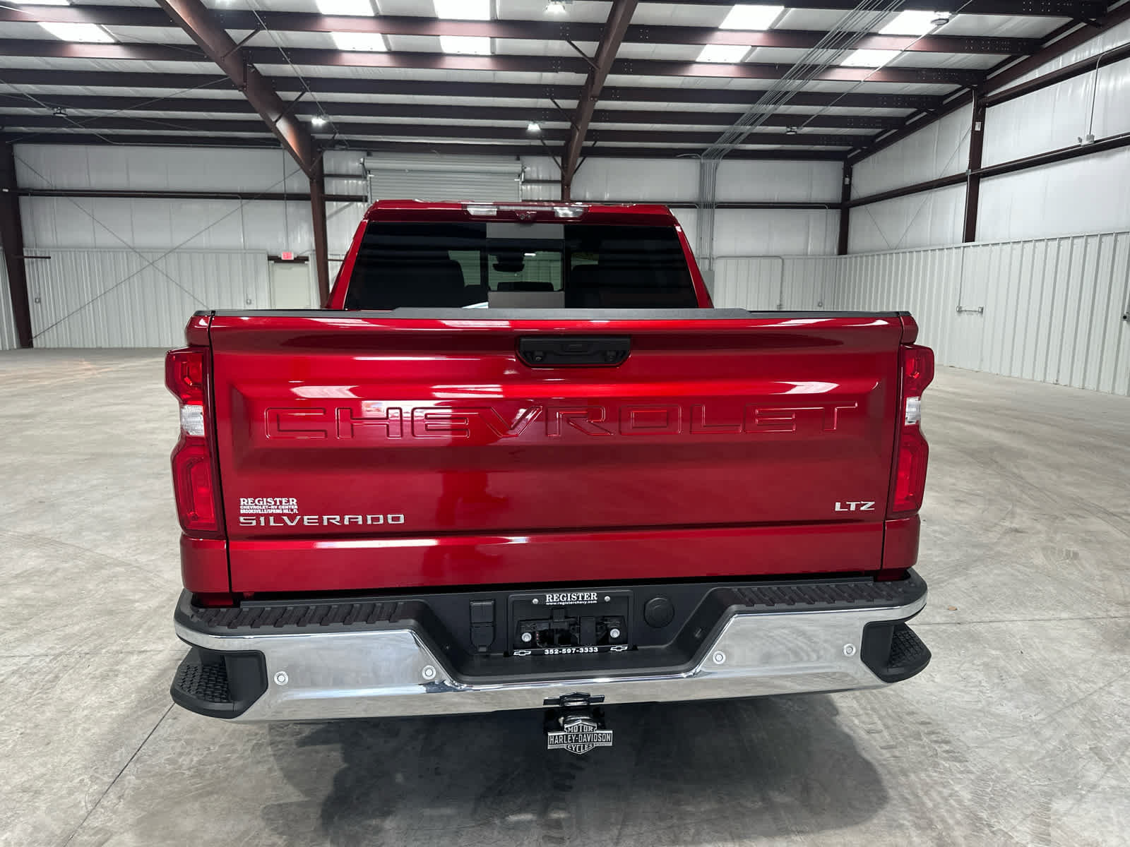Used 2023 Chevrolet Silverado 1500 LTZ w/ Technology Package AWD/4WD image 4