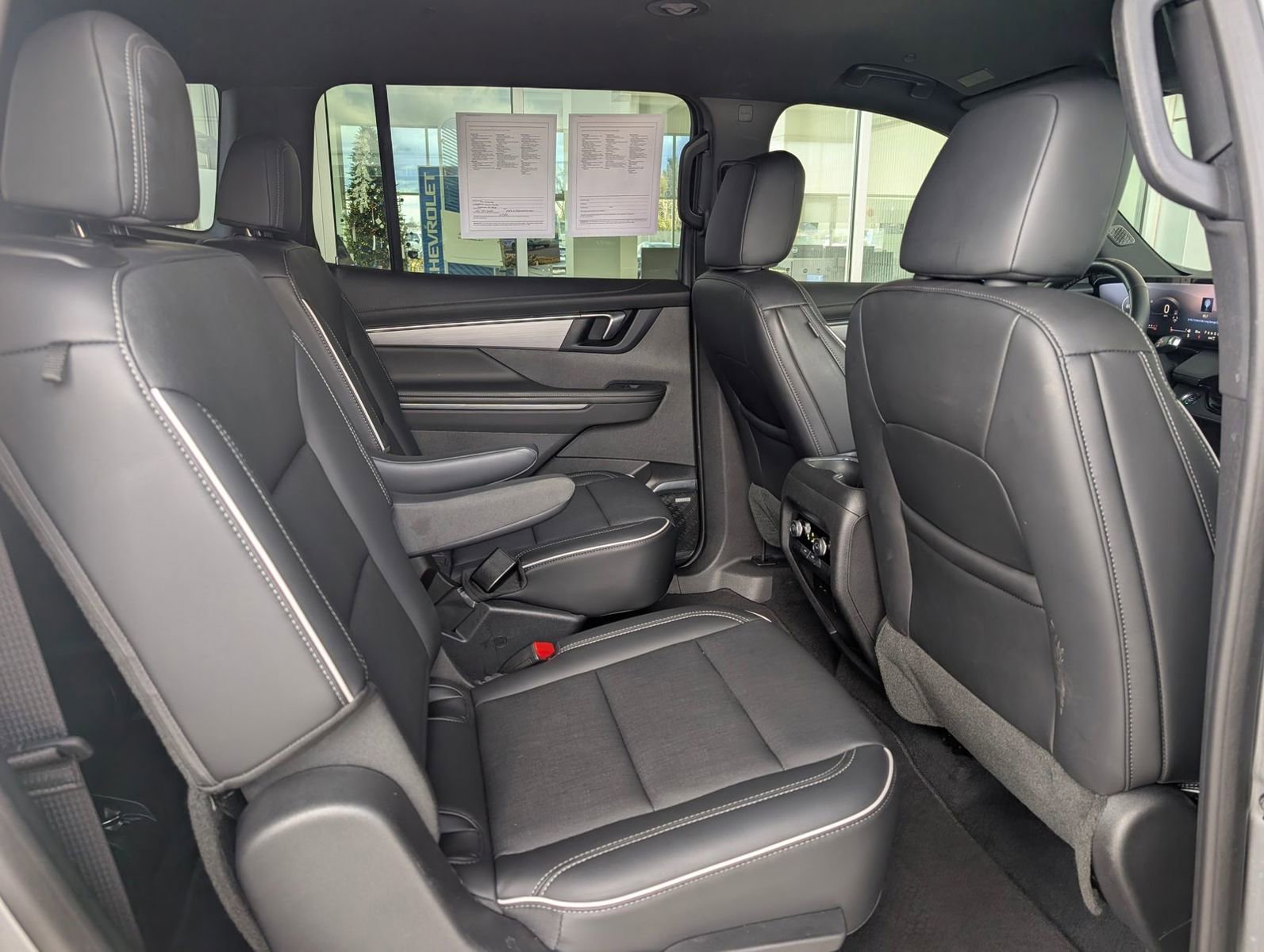 Certified 2025 Buick Enclave Preferred image 41