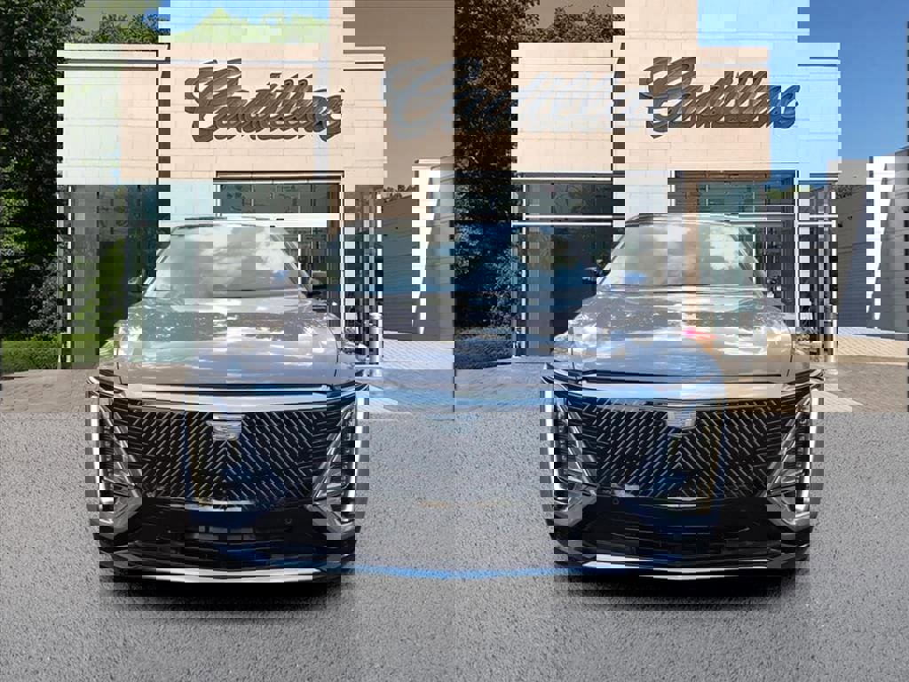New 2026 Cadillac Lyriq Luxury image 8