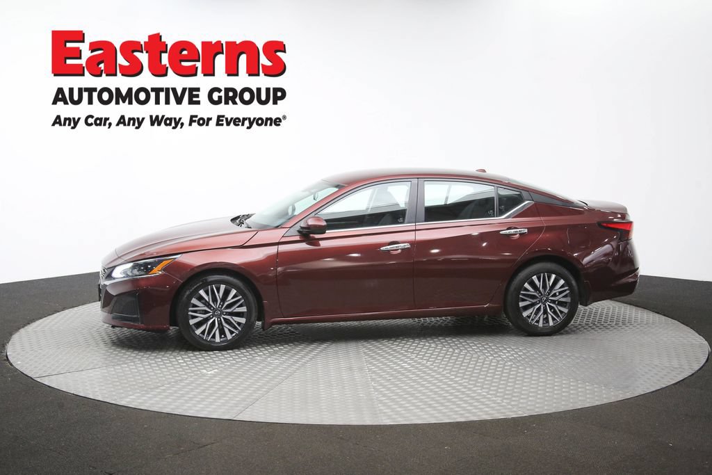 Used 2023 Nissan Altima 2.5 SV FWD image 58