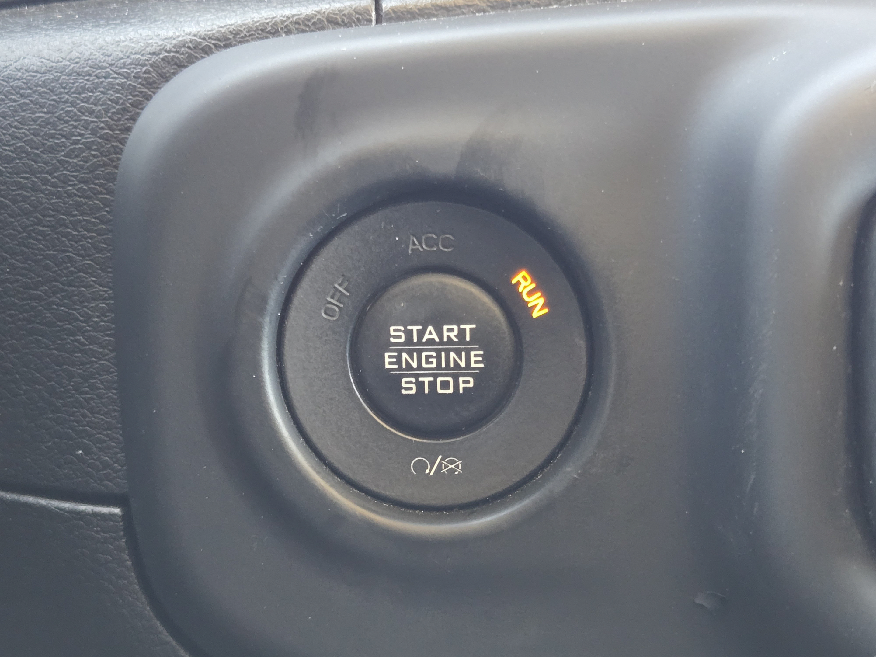 Used 2018 Jeep Wrangler Unlimited Sahara AWD/4WD image 17