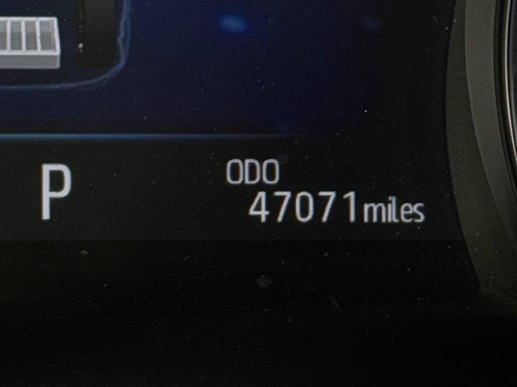 Used 2020 Toyota Camry XLE w/ Carpet Mat Package FWD image 15