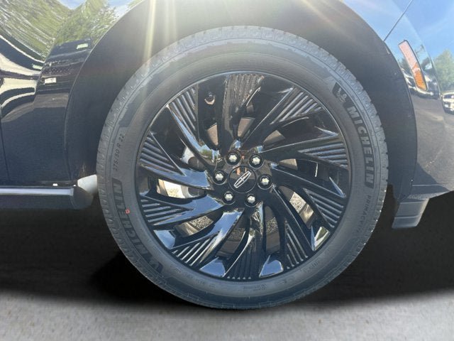 New 2026 Lincoln Navigator L Reserve w/ Jet Appearance Package AWD/4WD image 9
