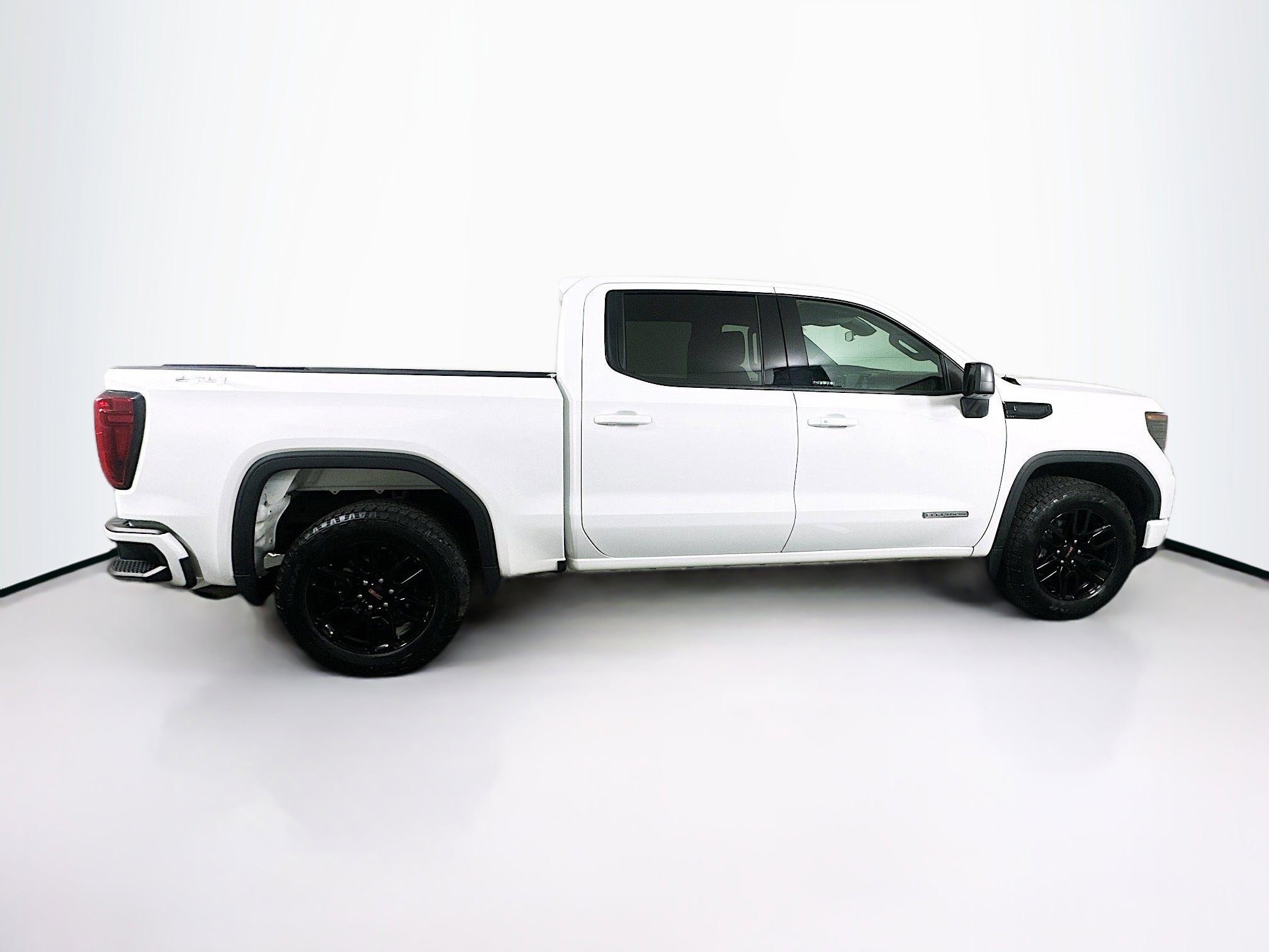 Used 2024 GMC Sierra 1500 Elevation image 10