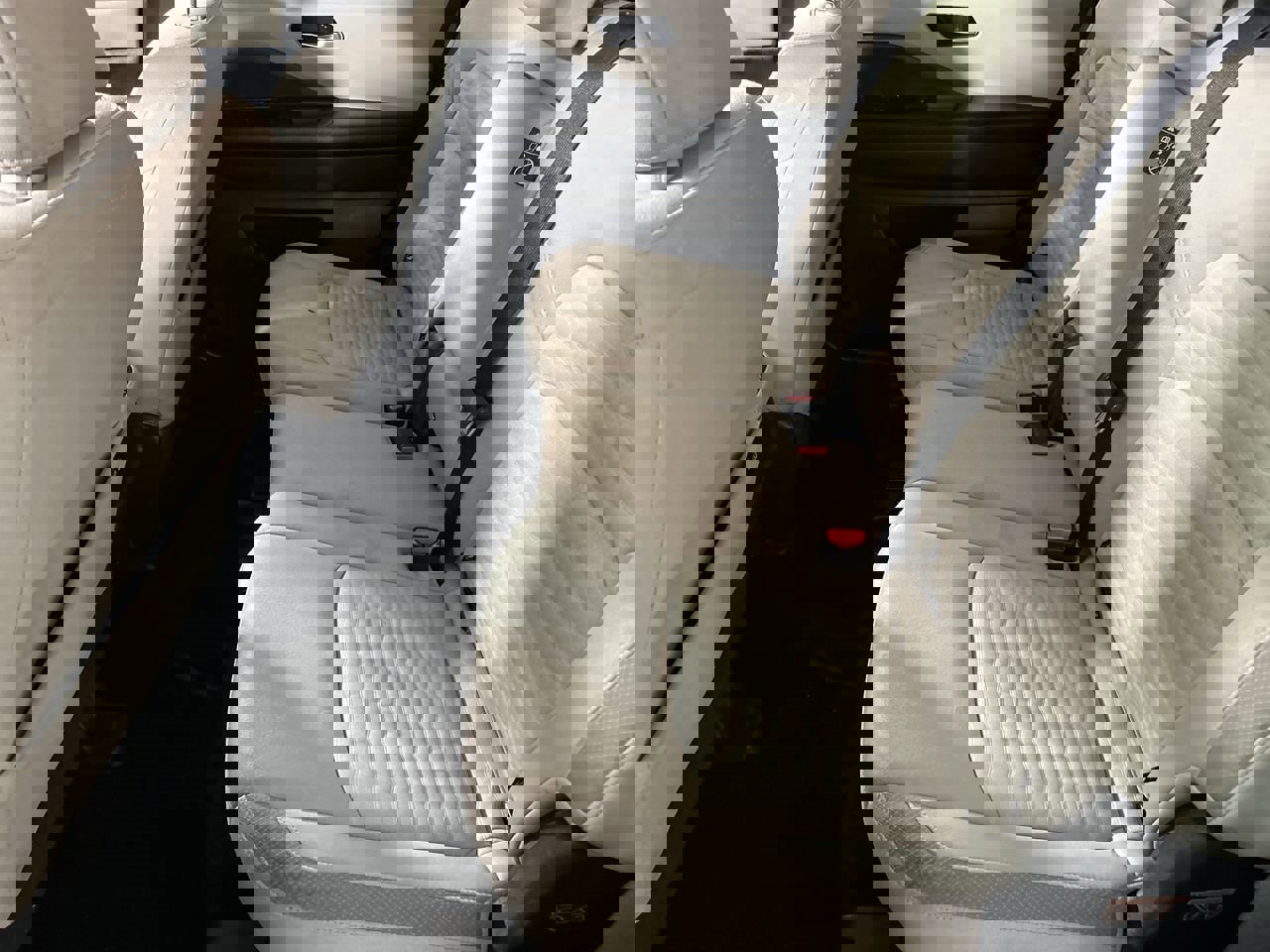 Used 2022 Nissan Pathfinder SV image 23