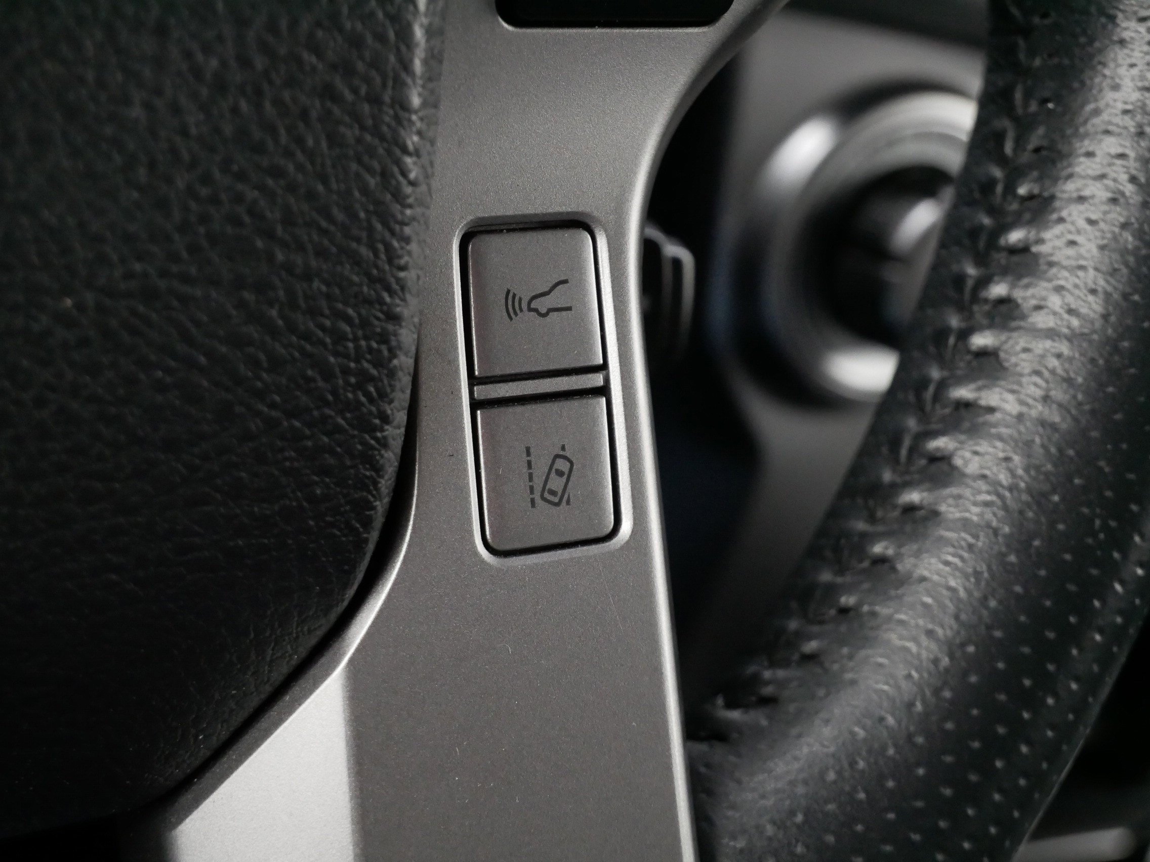 Certified 2022 Toyota 4Runner SR5 Premium w/ Moonroof Package image 25