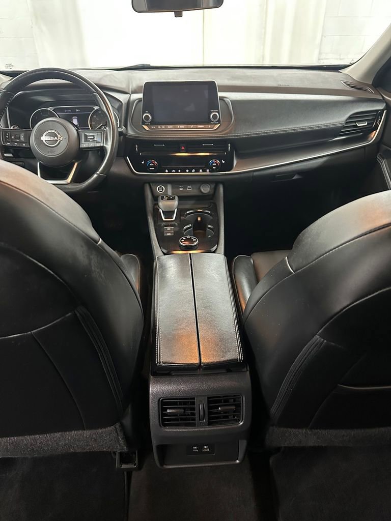 Used 2023 Nissan Rogue SV w/ SV Premium Package image 22