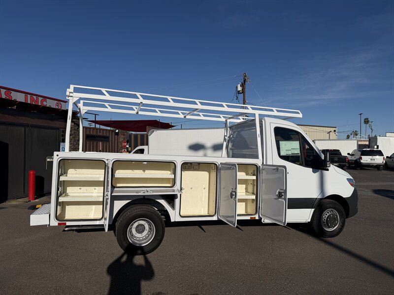 Used 2023 Mercedes-Benz Sprinter 3500 image 8