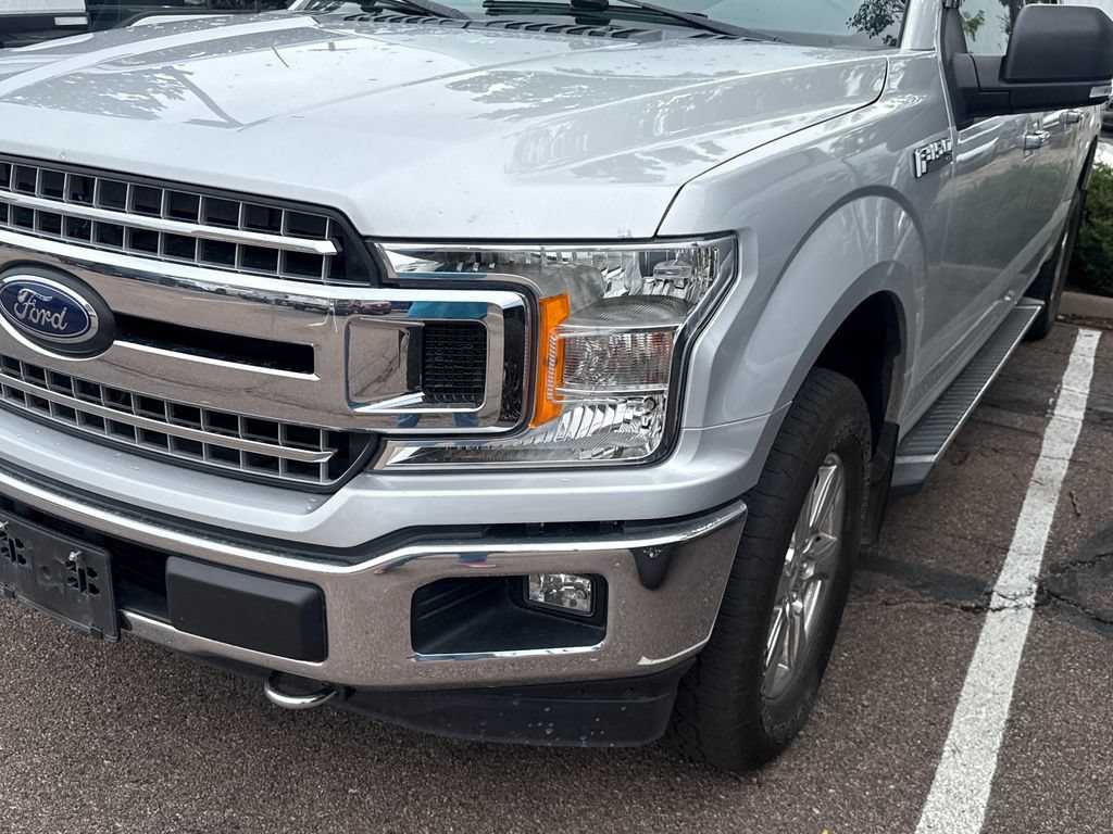 Used 2018 Ford F150 XLT w/ Equipment Group 302A Luxury AWD/4WD image 4